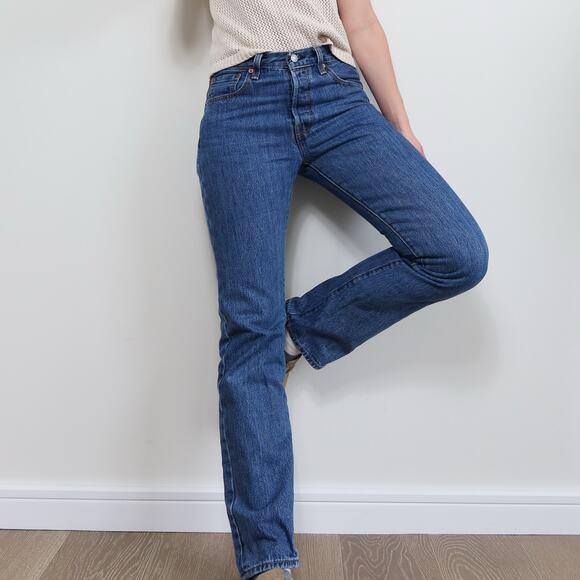 Levi's Blue Straight Leg Women's Jeans - Picture 5 of 13